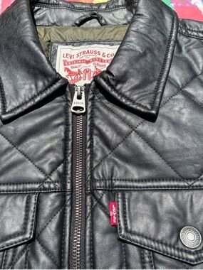 Levi’s light weight jacket